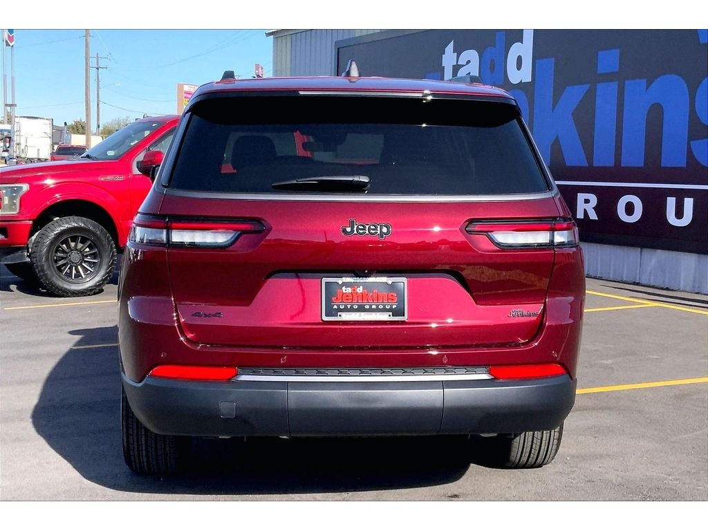 2026 Jeep Grand Cherokee L Laredo Altitude