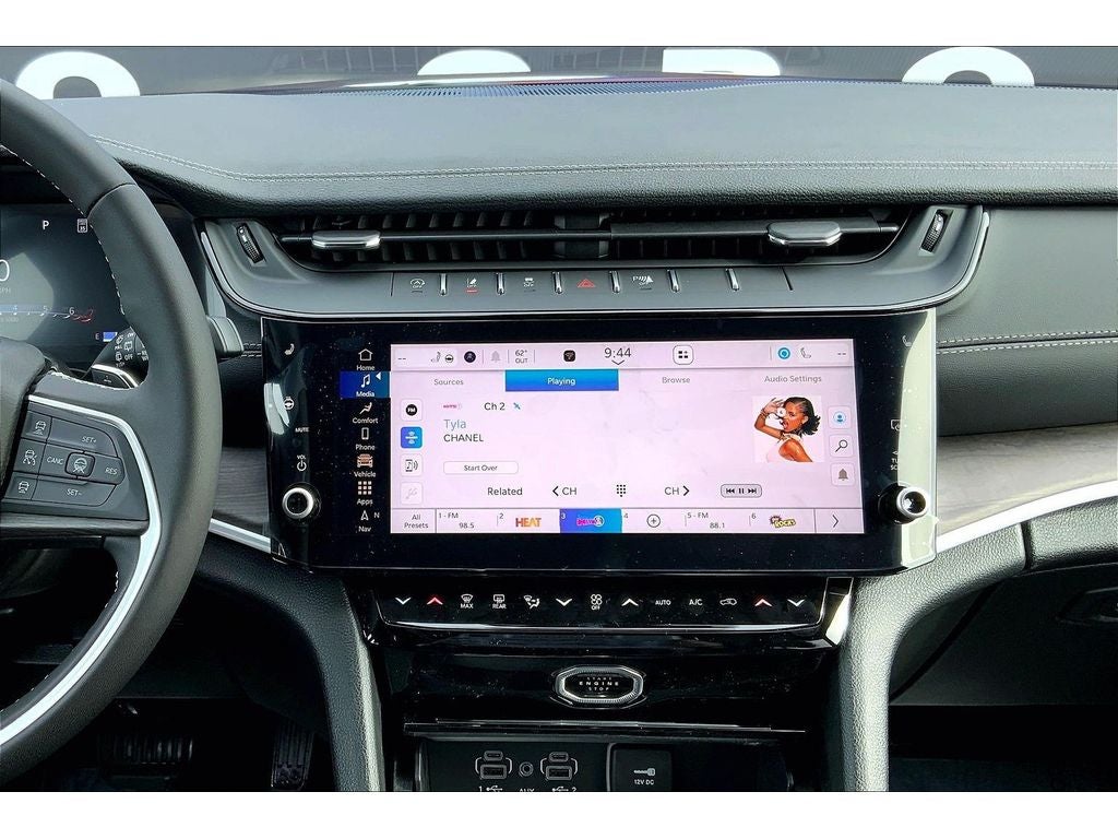 2026 Jeep Grand Cherokee L Laredo Altitude