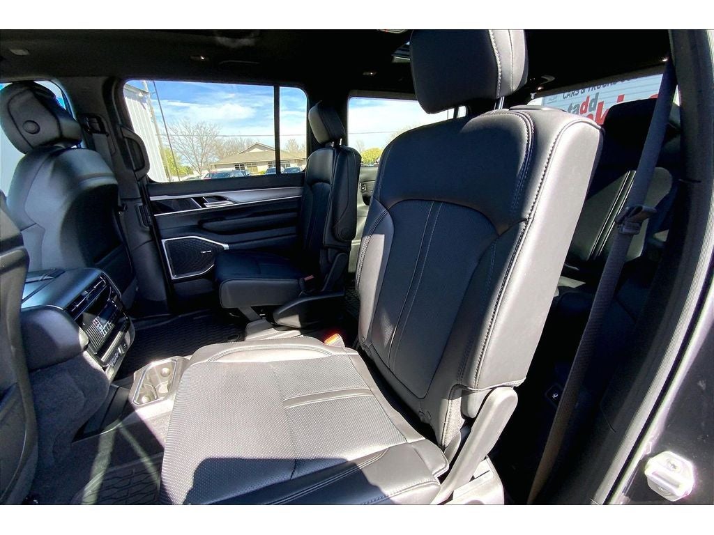 2026 Jeep Grand Wagoneer Upland