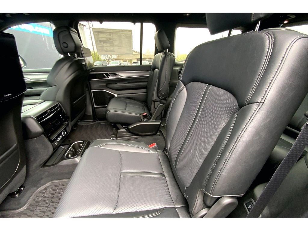 2026 Jeep Grand Wagoneer Limited Reserve