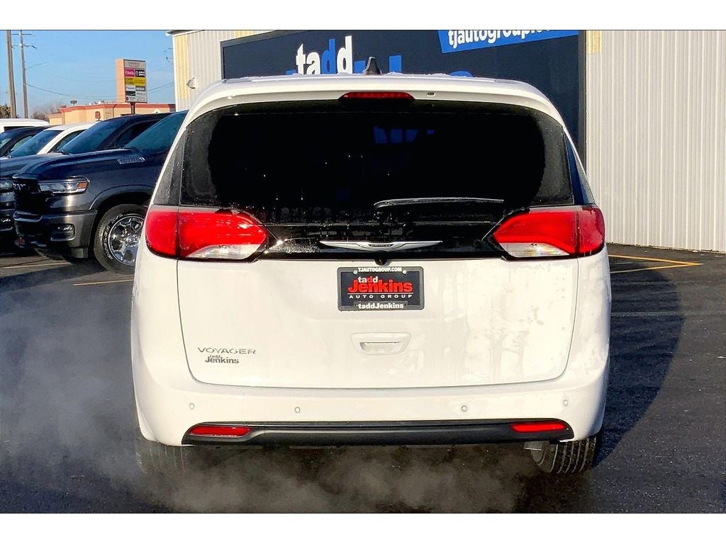 2026 Chrysler Voyager LX