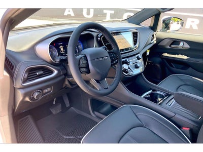 2027 Chrysler Pacifica Limited