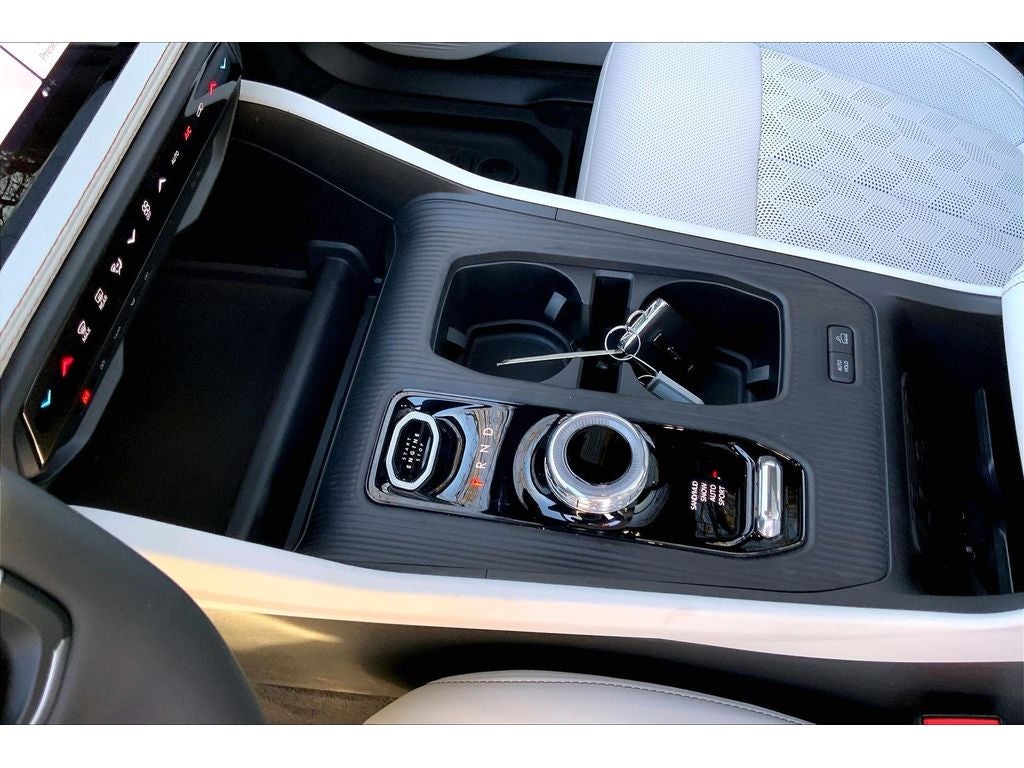 2026 Jeep Cherokee Overland