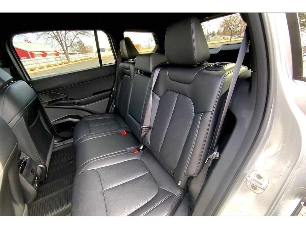 2026 Jeep Cherokee Overland