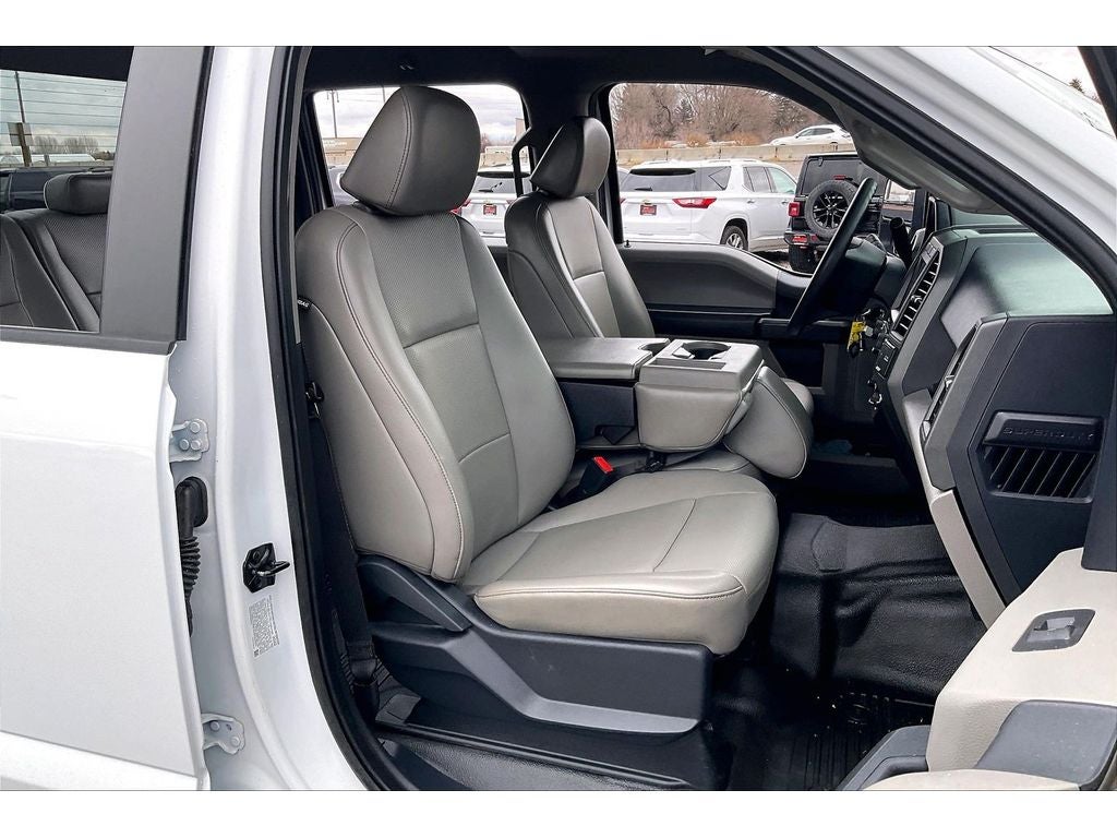 2022 Ford Super Duty F-350 SRW XL