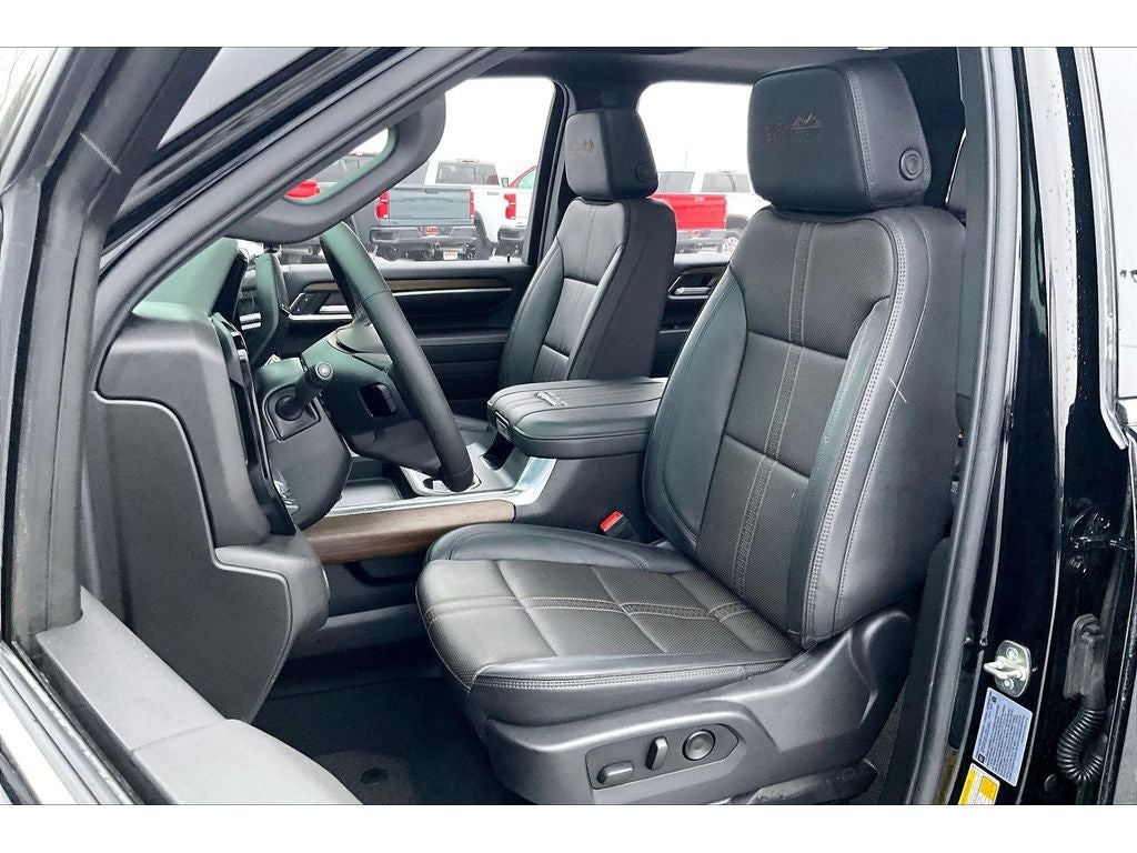 2025 Chevrolet Silverado 3500 HD High Country