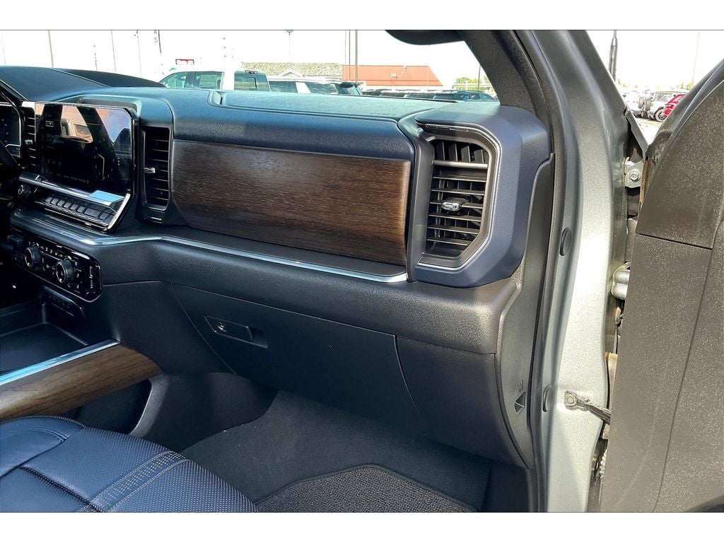 2025 Chevrolet Silverado 3500 HD High Country