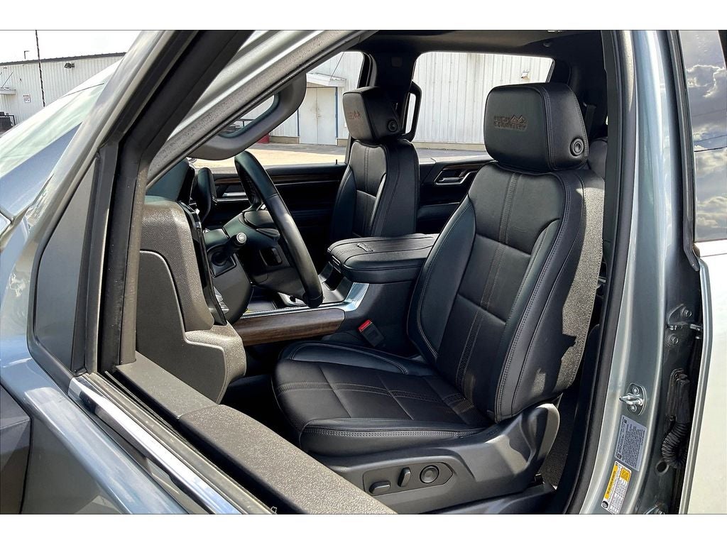 2024 Chevrolet Silverado 3500 HD High Country