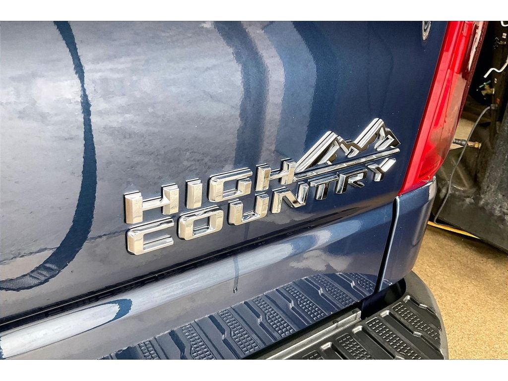 2022 Chevrolet Silverado 1500 High Country