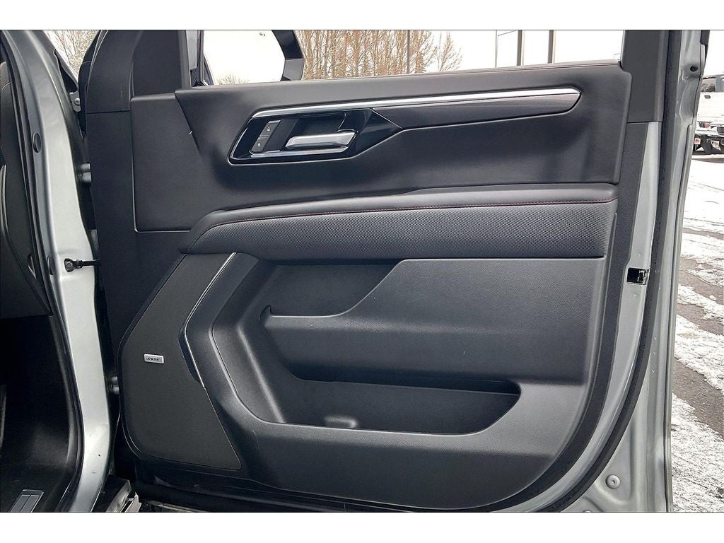 2025 Chevrolet Suburban RST