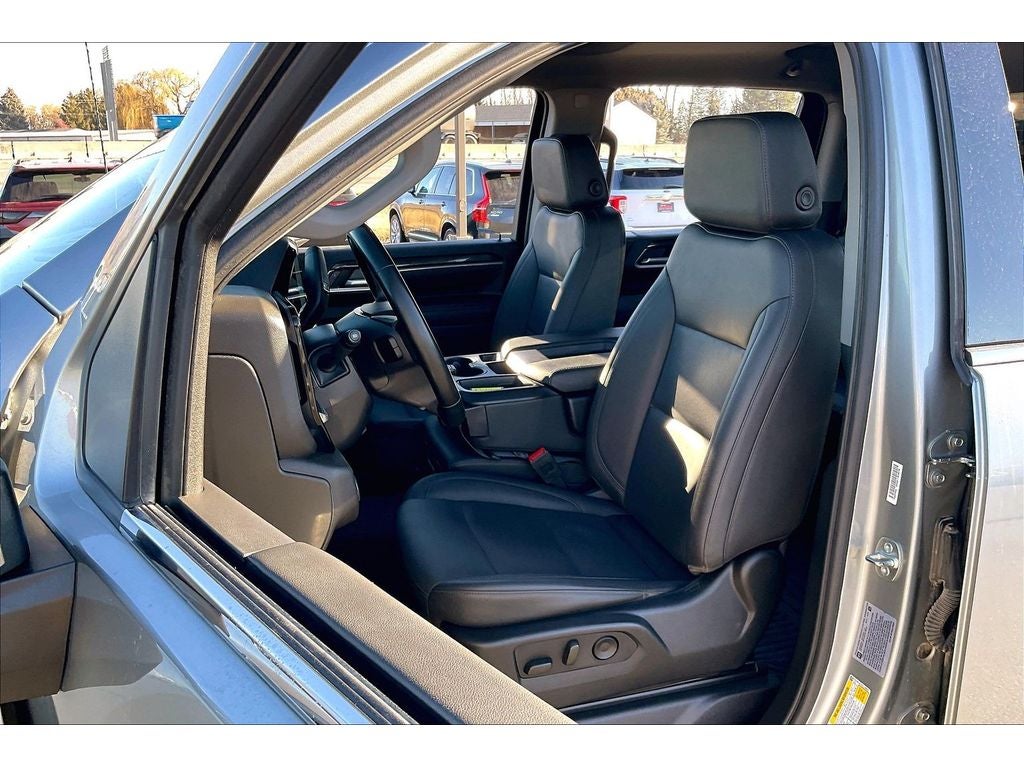 2025 Chevrolet Silverado 3500 HD LTZ