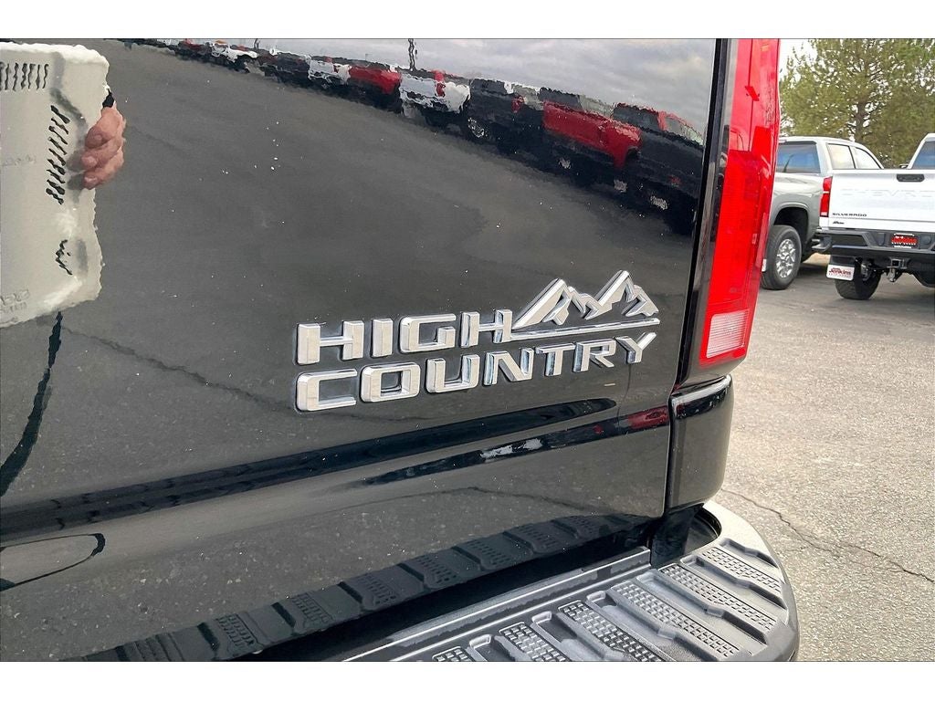 2025 Chevrolet Silverado 3500 HD High Country