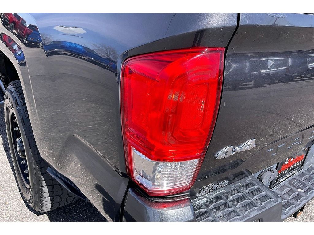 2017 Toyota Tacoma SR5