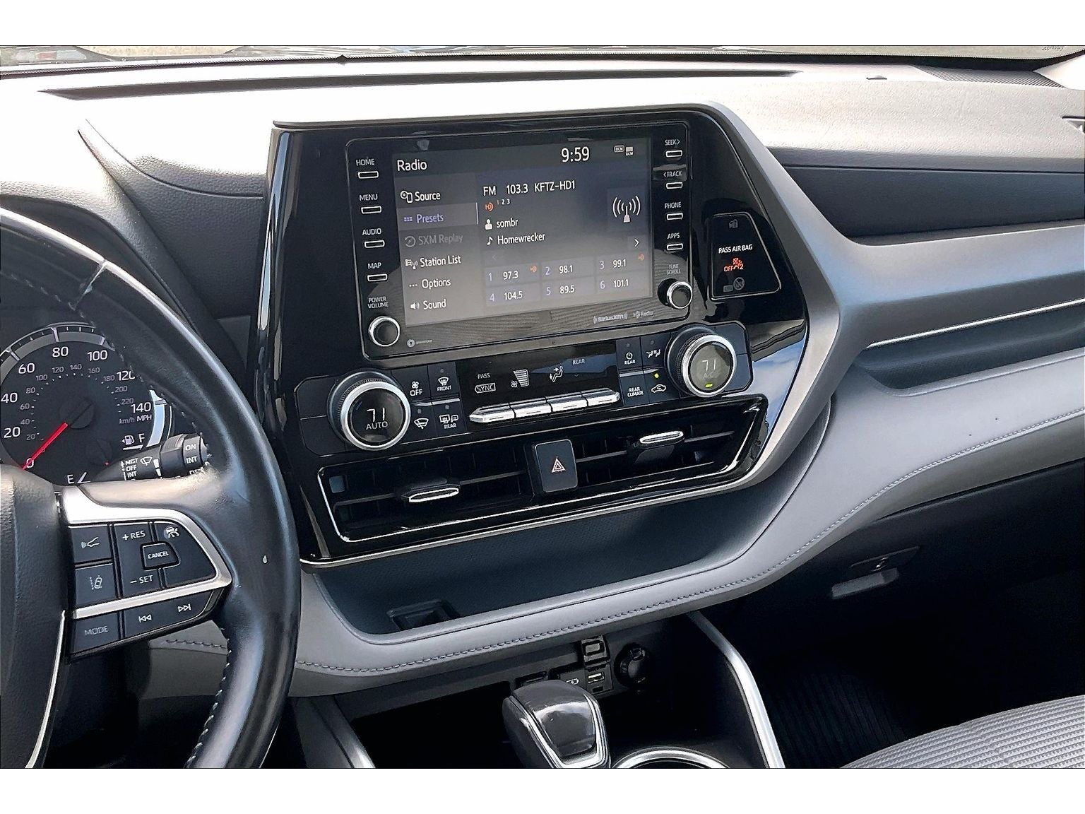 2021 Toyota Highlander L