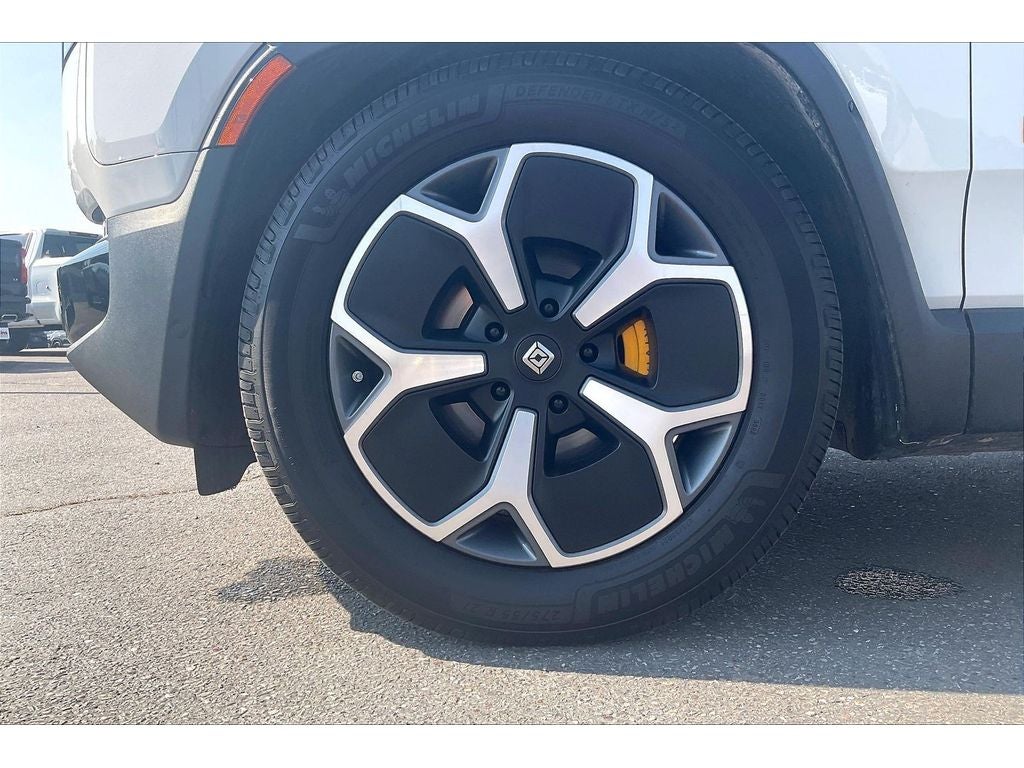 2022 RIVIAN R1T Adventure Package