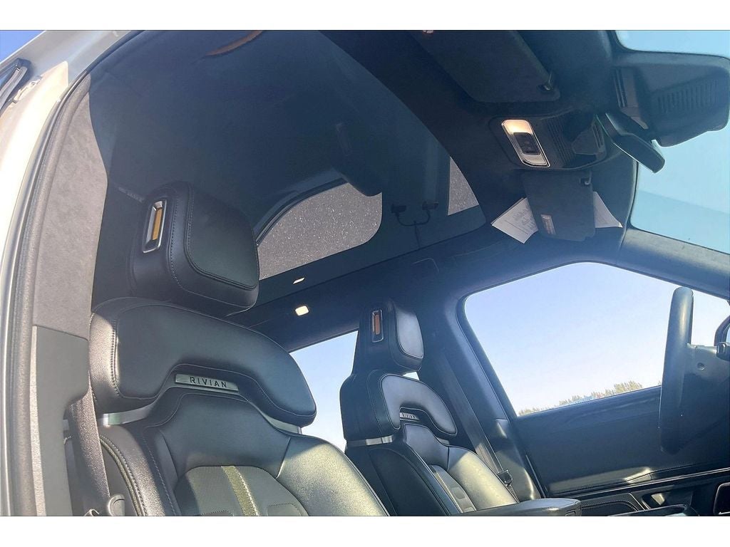 2022 RIVIAN R1T Adventure Package