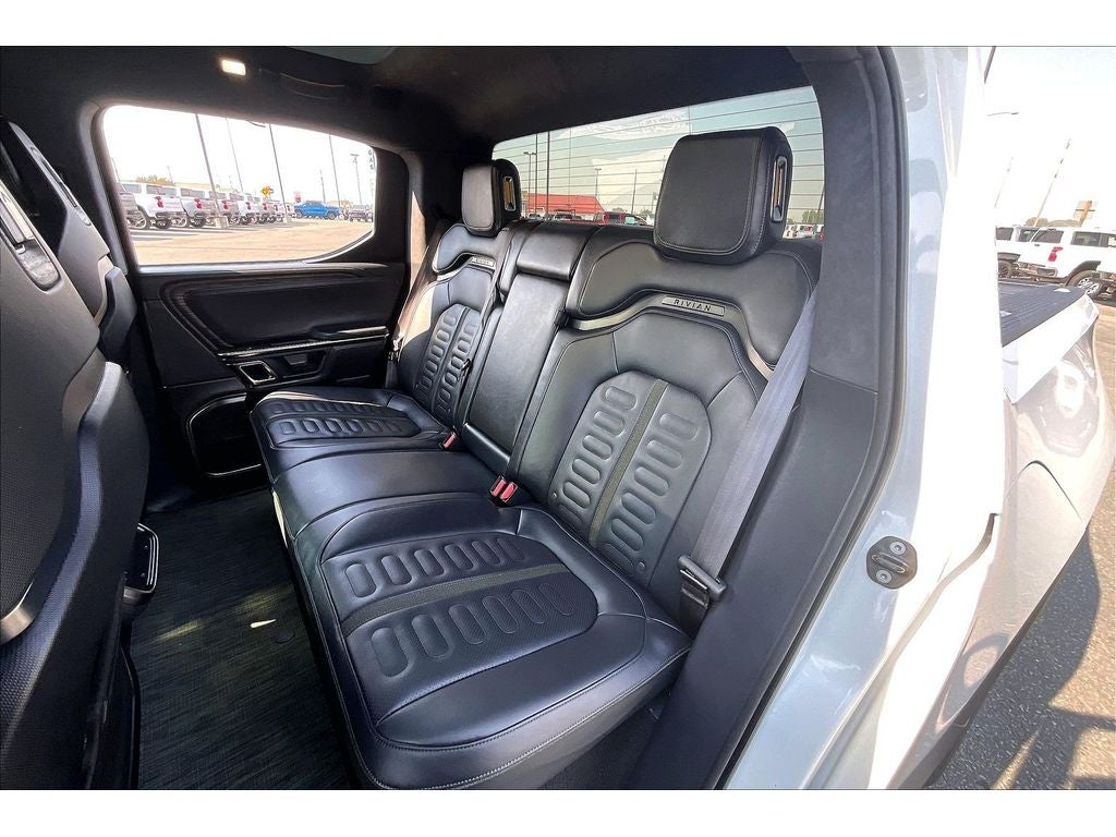 2022 RIVIAN R1T Adventure Package