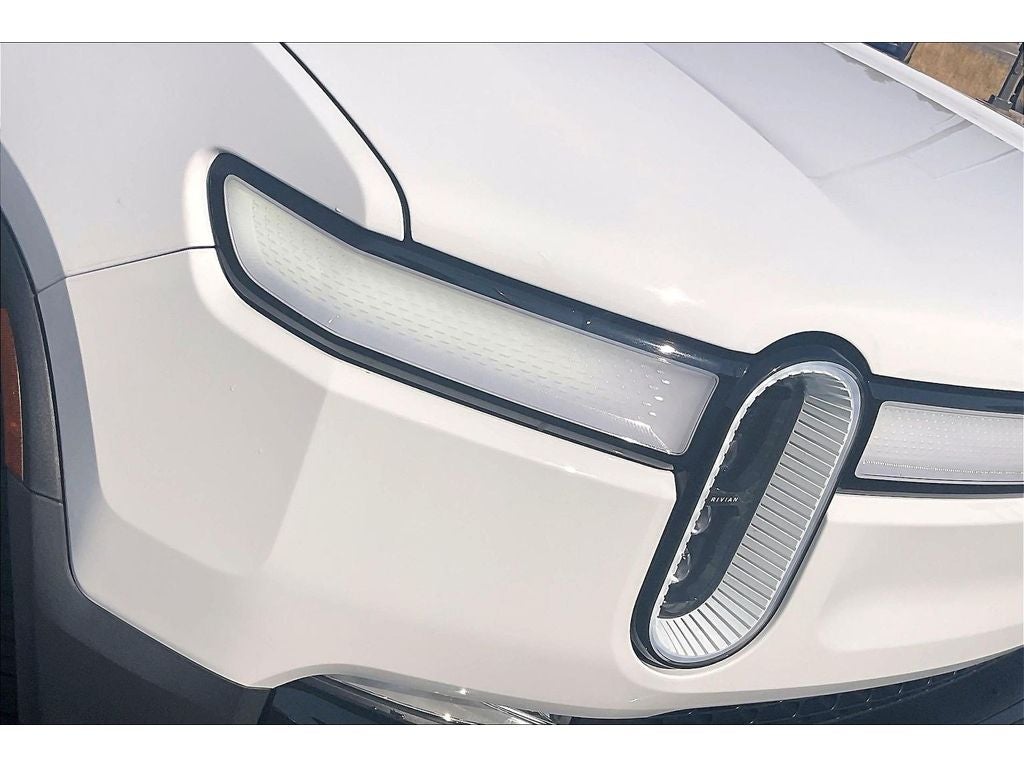 2022 RIVIAN R1T Adventure Package