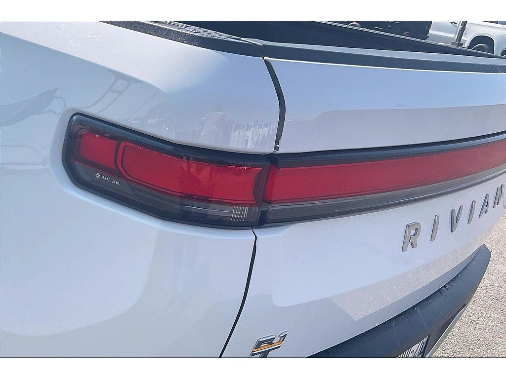 2022 RIVIAN R1T Adventure Package