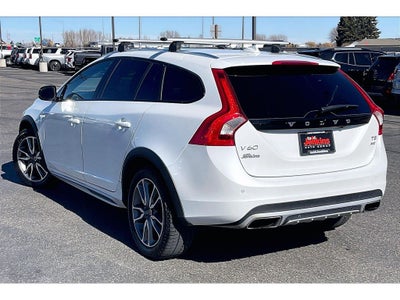 2016 Volvo V60 Cross Country T5