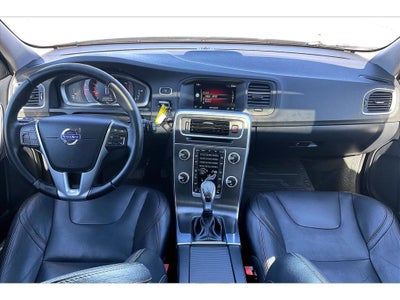 2016 Volvo V60 Cross Country T5
