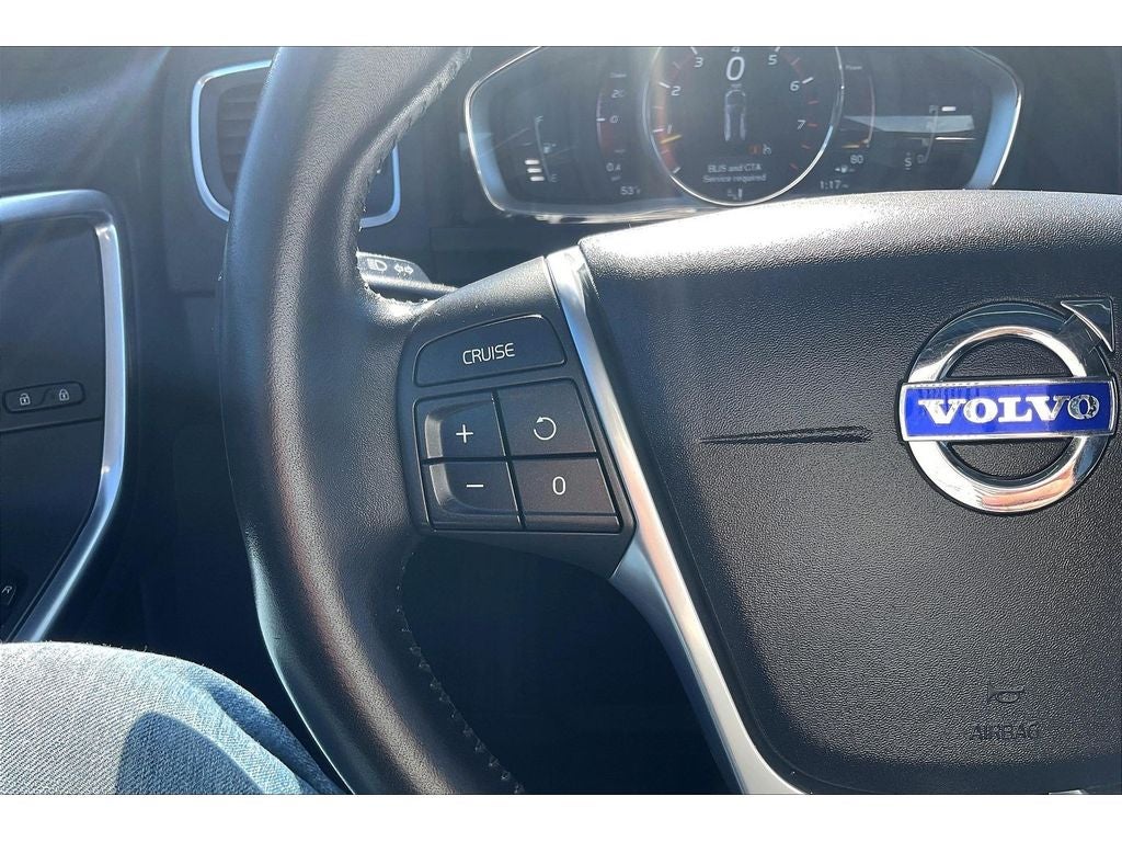 2016 Volvo V60 Cross Country T5