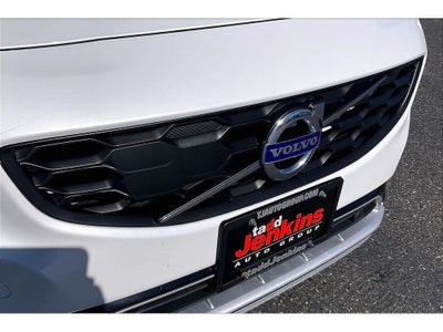 2016 Volvo V60 Cross Country T5